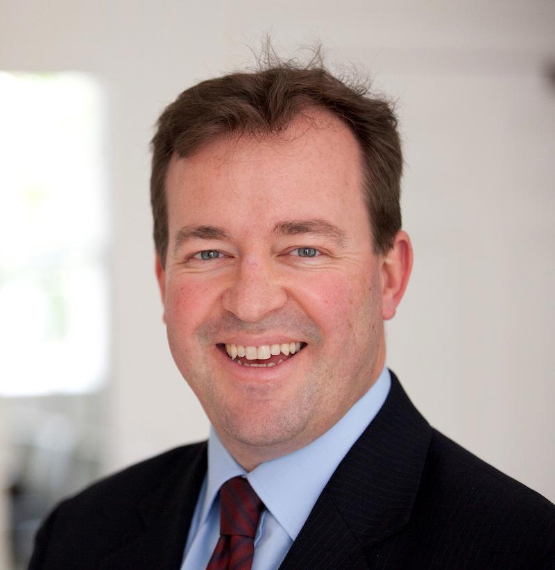 Robin D Hamilton